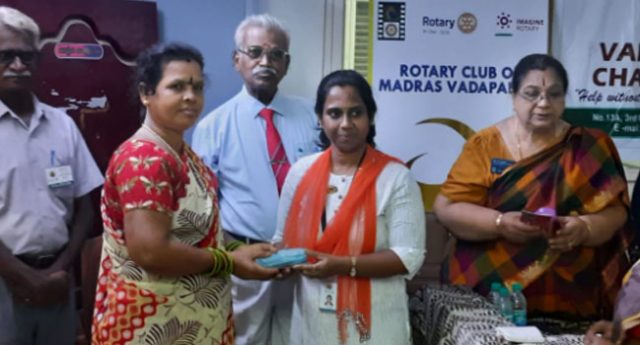 Eye Camp - Spectacle distribution at Porur - 9th August 2022