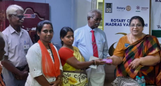 Eye Camp - Spectacle distribution at Porur - 9th August 2022