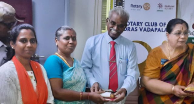 Eye Camp - Spectacle distribution at Porur - 9th August 2022