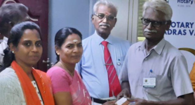 Eye Camp - Spectacle distribution at Porur - 9th August 2022